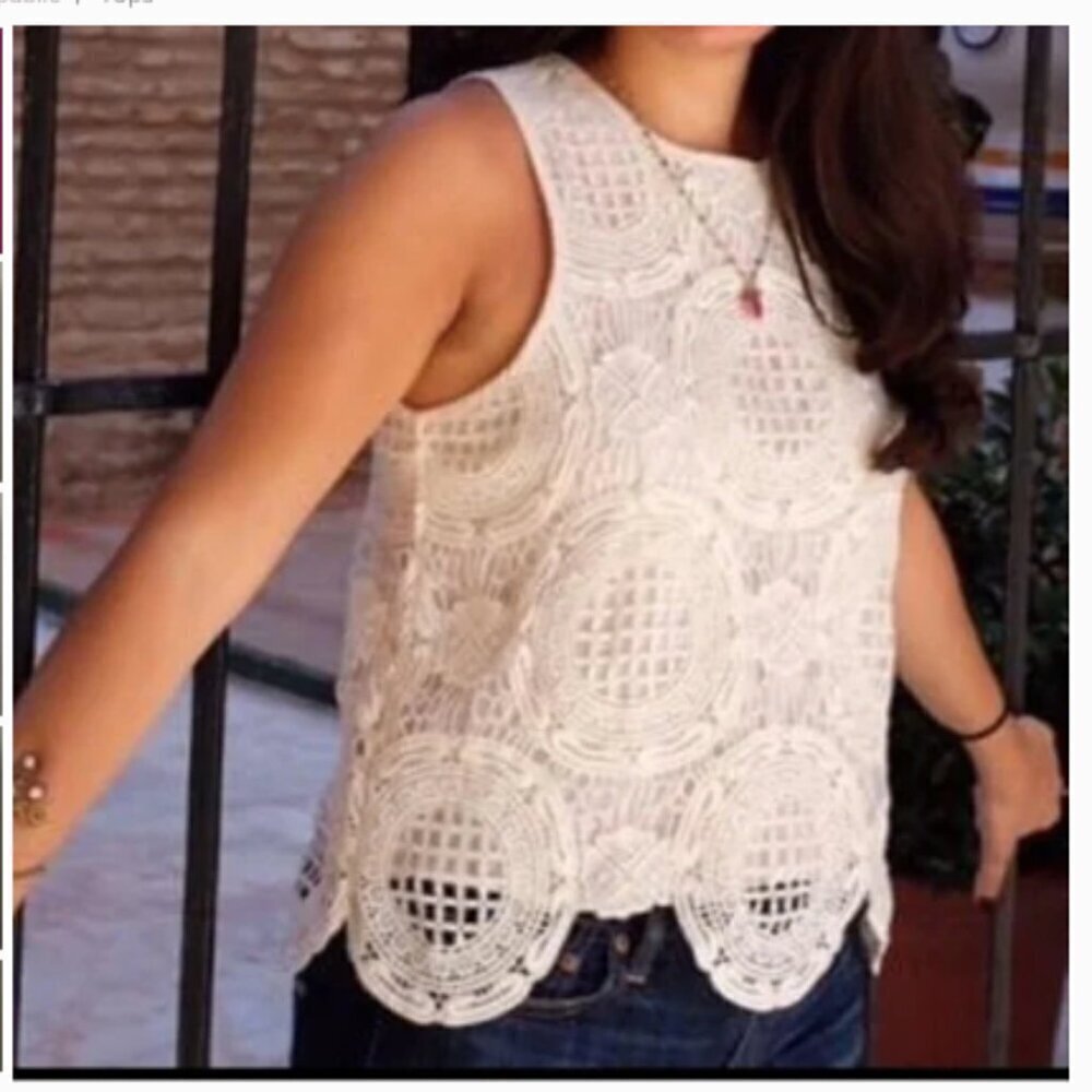 Banana Republic Cream Crochet Sleeveless Top